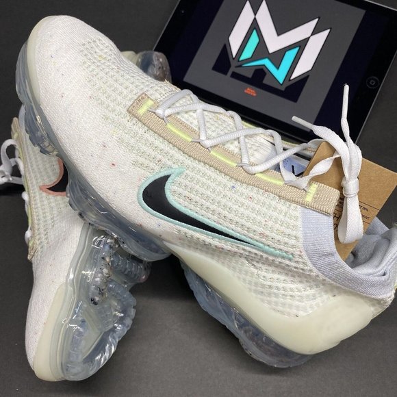 vapormax mismatched swoosh